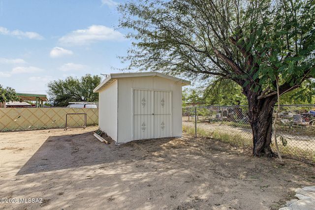 325 W Santa Paula Street, Tucson, AZ 85706