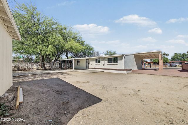 325 W Santa Paula Street, Tucson, AZ 85706