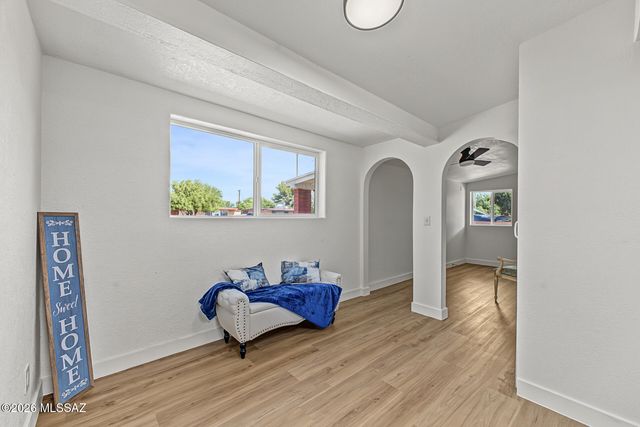 325 W Santa Paula Street, Tucson, AZ 85706