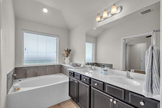 5010 Rue Dela Croix Drive N, Katy, TX 77493