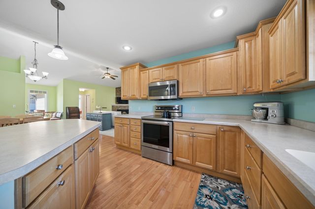 152 Shamrock Drive, Mankato, MN 56001