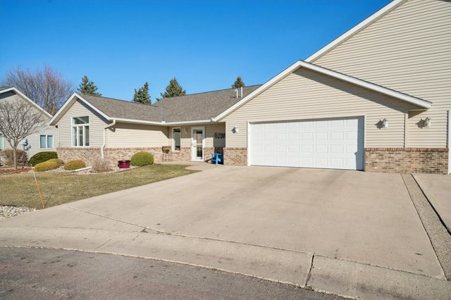 152 Shamrock Drive, Mankato, MN 56001