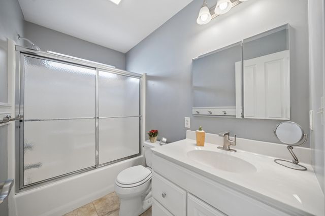 152 Shamrock Drive, Mankato, MN 56001