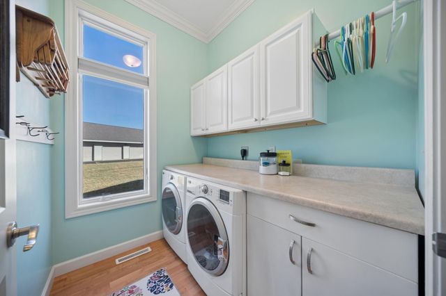 152 Shamrock Drive, Mankato, MN 56001