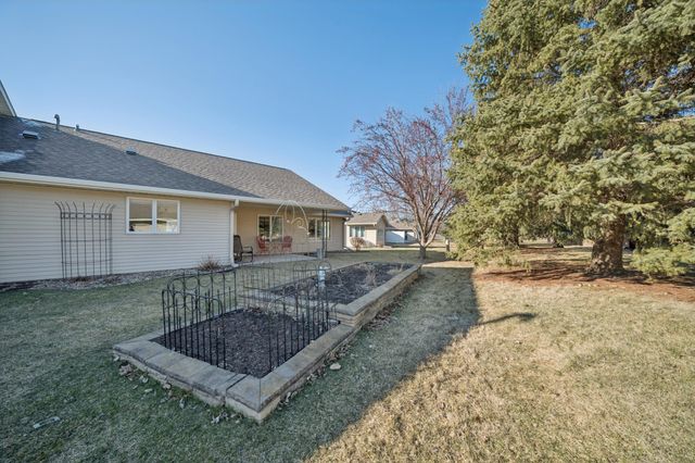152 Shamrock Drive, Mankato, MN 56001