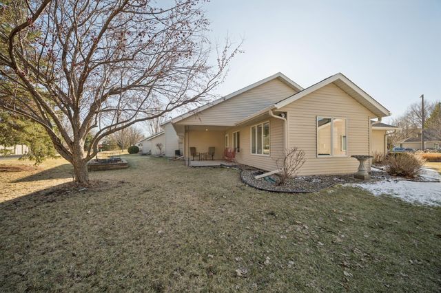 152 Shamrock Drive, Mankato, MN 56001