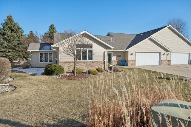 152 Shamrock Drive, Mankato, MN 56001