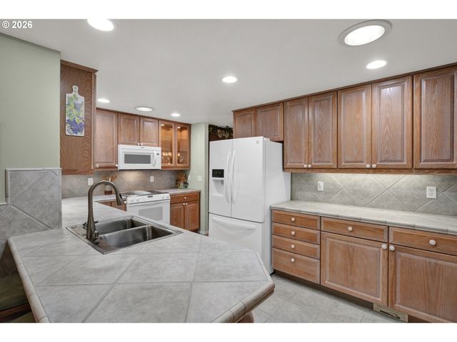 87629 WOODMERE, Florence, OR 97439