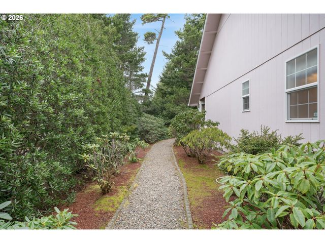 87629 WOODMERE, Florence, OR 97439