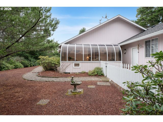 87629 WOODMERE, Florence, OR 97439