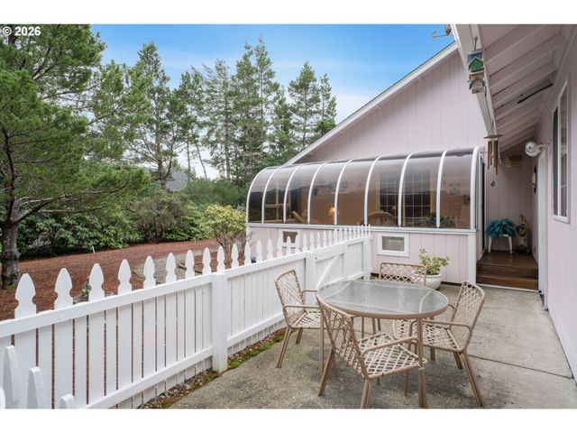 87629 WOODMERE, Florence, OR 97439