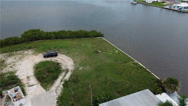 2638 SECOND ST, Matlacha, FL 33993