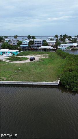 2638 SECOND ST, Matlacha, FL 33993