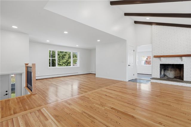 25 Stoneham Street, Cranston, RI 02920