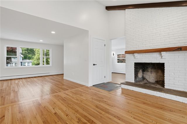 25 Stoneham Street, Cranston, RI 02920