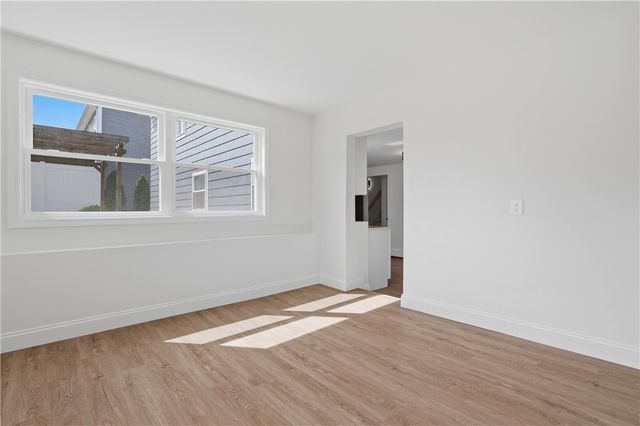 25 Stoneham Street, Cranston, RI 02920