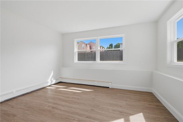 25 Stoneham Street, Cranston, RI 02920