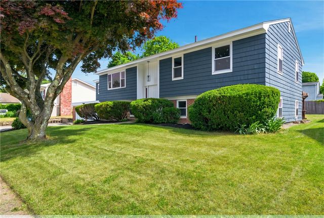 25 Stoneham Street, Cranston, RI 02920