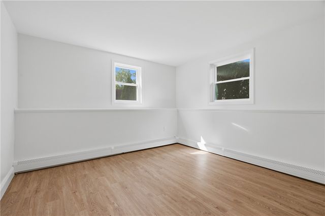 25 Stoneham Street, Cranston, RI 02920