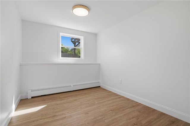 25 Stoneham Street, Cranston, RI 02920