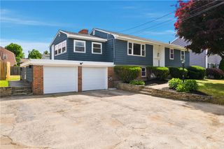 25 Stoneham Street, Cranston, RI 02920