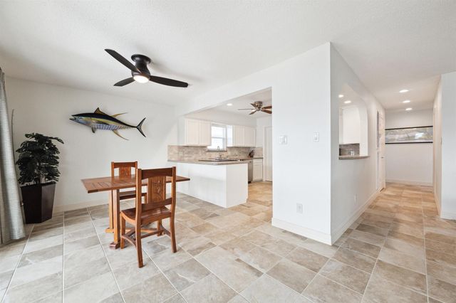 223 Easterly Drive, Tiki Island, TX 77554