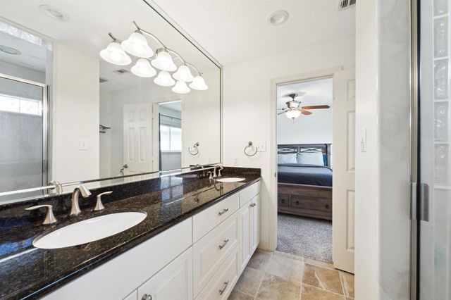 223 Easterly Drive, Tiki Island, TX 77554