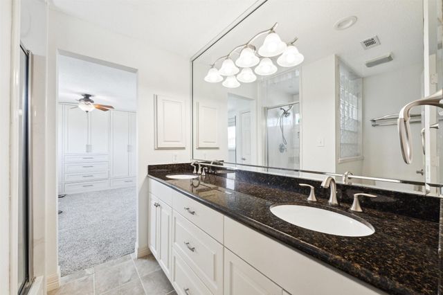 223 Easterly Drive, Tiki Island, TX 77554