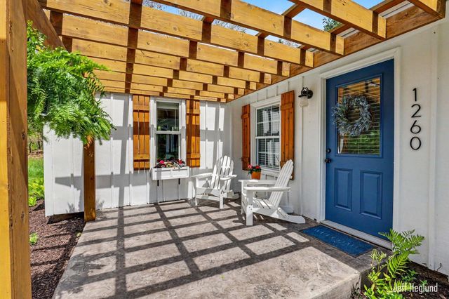 1260 Cramton Avenue NE, Ada, MI 49301