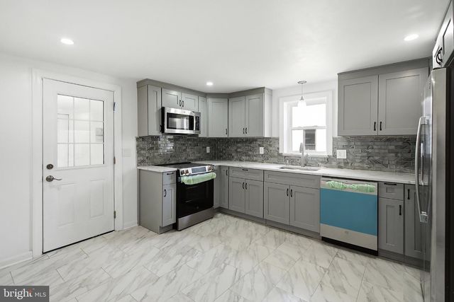 2589 YARDVILLE HAMILTON SQUARE RD, Hamilton, NJ 08690