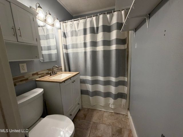 2006 11th Street, Pascagoula, MS 39567