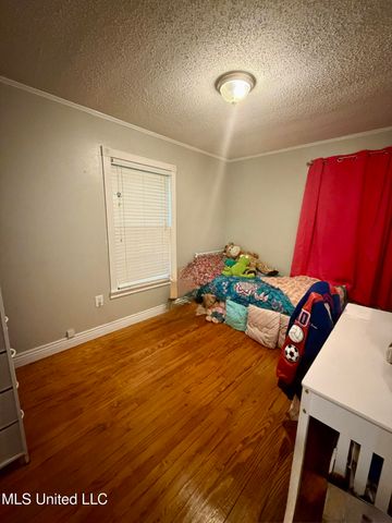 2006 11th Street, Pascagoula, MS 39567