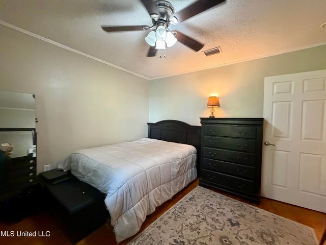 2006 11th Street, Pascagoula, MS 39567
