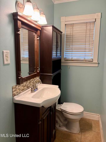 2006 11th Street, Pascagoula, MS 39567