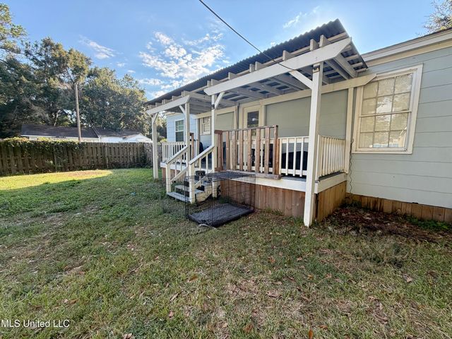 2006 11th Street, Pascagoula, MS 39567