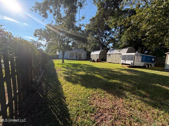 2006 11th Street, Pascagoula, MS 39567