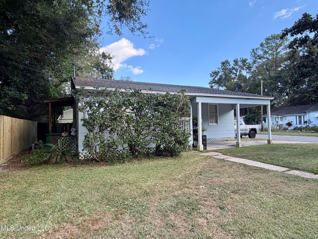 2006 11th Street, Pascagoula, MS 39567