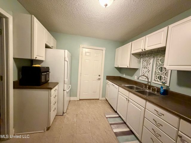 2006 11th Street, Pascagoula, MS 39567