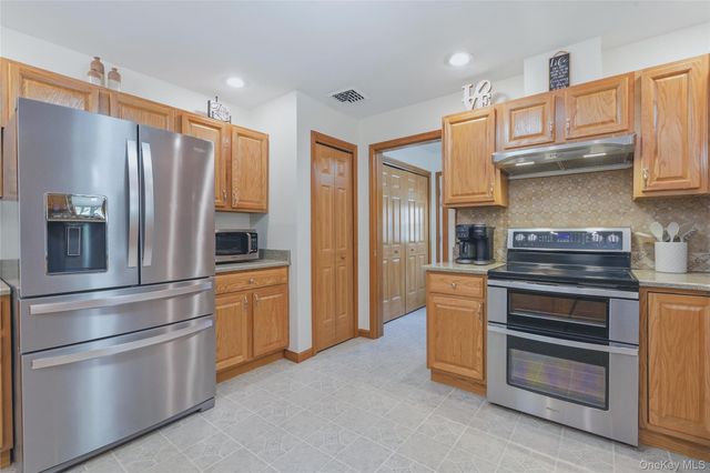 588 Linderman Avenue Extension, Kingston, NY 12401