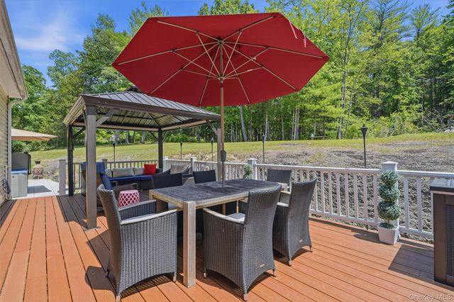 588 Linderman Avenue Extension, Kingston, NY 12401