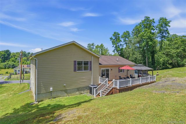 588 Linderman Avenue Extension, Kingston, NY 12401