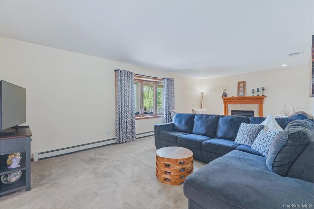 588 Linderman Avenue Extension, Kingston, NY 12401