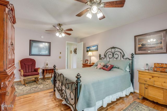 490 Cockatiel Road, Limestone, TN 37681