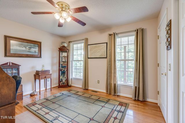 490 Cockatiel Road, Limestone, TN 37681