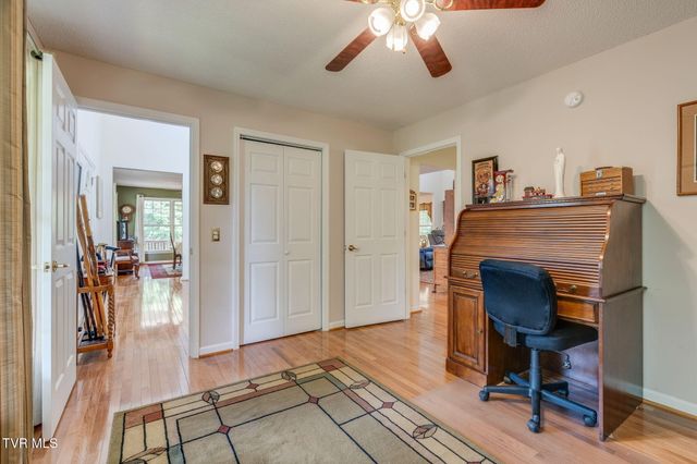 490 Cockatiel Road, Limestone, TN 37681