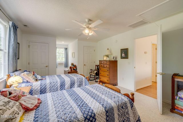490 Cockatiel Road, Limestone, TN 37681