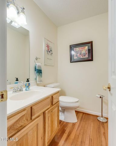 490 Cockatiel Road, Limestone, TN 37681