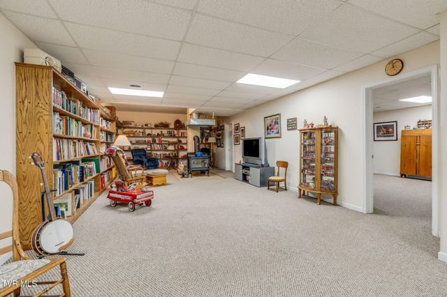 490 Cockatiel Road, Limestone, TN 37681