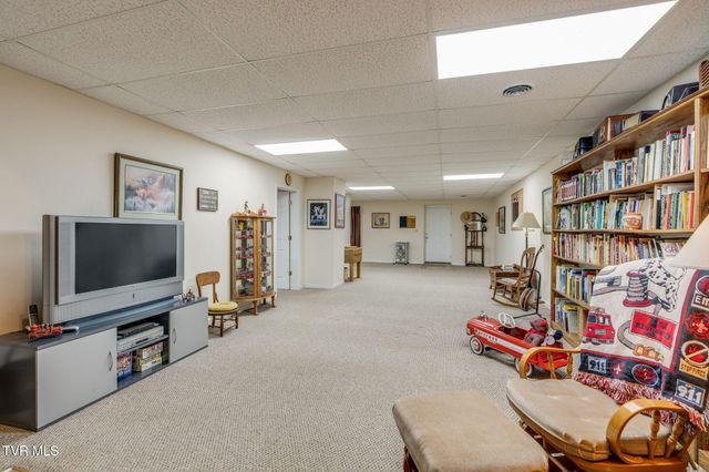 490 Cockatiel Road, Limestone, TN 37681