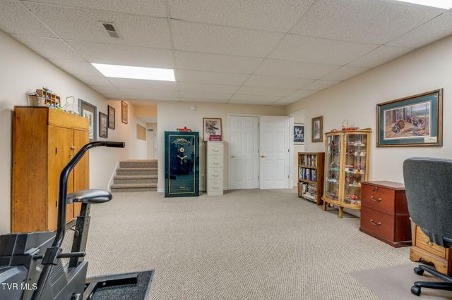 490 Cockatiel Road, Limestone, TN 37681